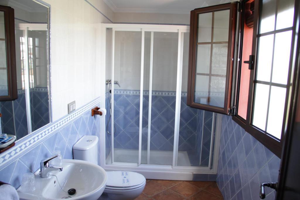 Hostal Pechi Huevar Del Aljarafe Phòng bức ảnh